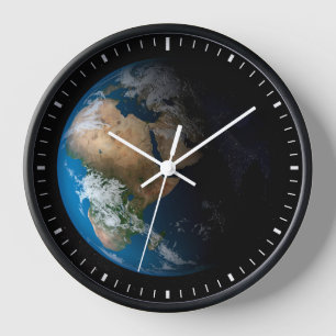 Horloge Terre Pleine Montrant Des Nuages Simulés Sur L'Afr