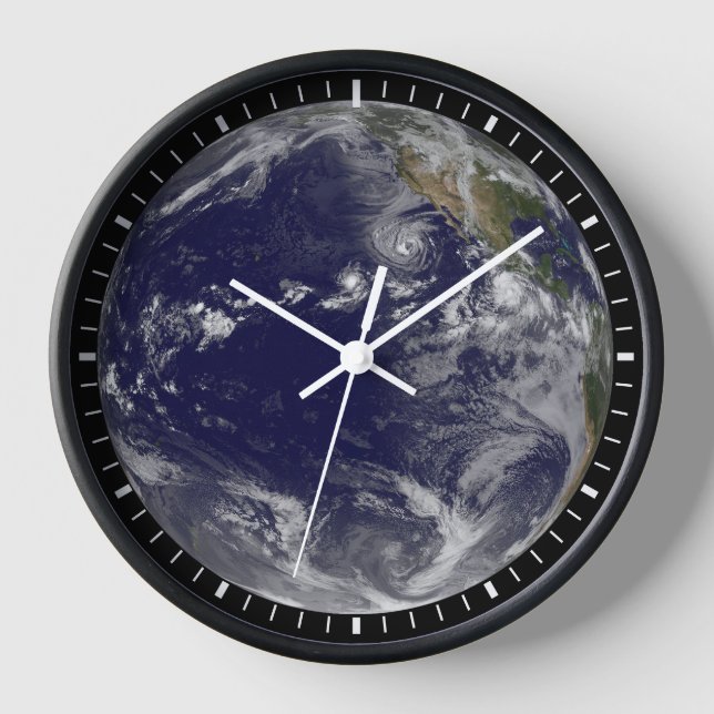 Horloge Terre Pleine Montrant Diverses Tempêtes Tropicales (Recto)