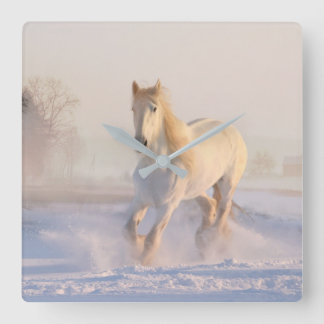 Horloges murales photo de chevaux blancs dans la n