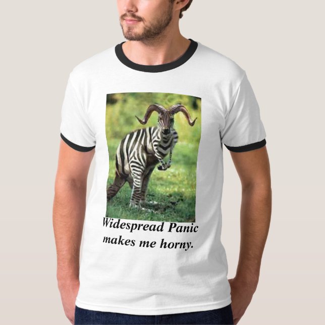 hornige, weit verbreitete Panik macht mich hornig T-Shirt (Vorderseite)