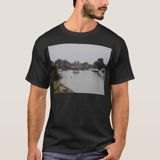 Horning auf dem Fluss Bure T-Shirt (Vorderseite)