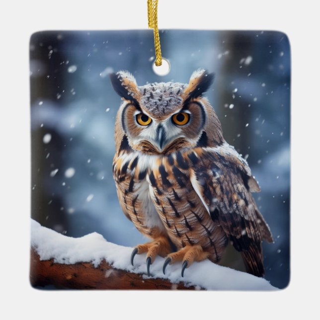 Hornschale im schneebedeckten Wald Keramikornament (Vorderseite)