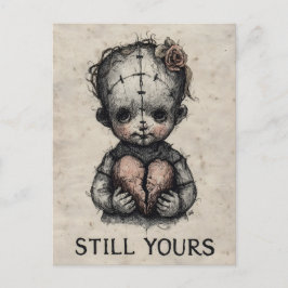 Horror Art of Stitched Doll with Broken Heart Postkarte