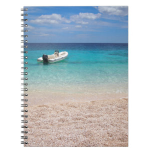 Hors-bord dans le carnet bleu de mer