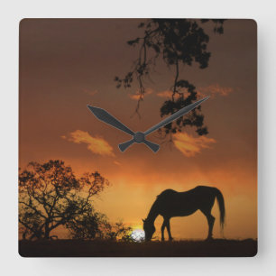 Horse in Southwestern Sunset Clock Quadratische Wanduhr