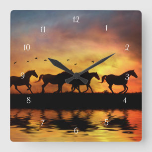 Horses Galloping Sunset and Water Quadratische Wanduhr
