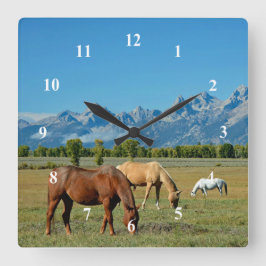 Horses Teton Mountains Landscape Photo Quadratische Wanduhr