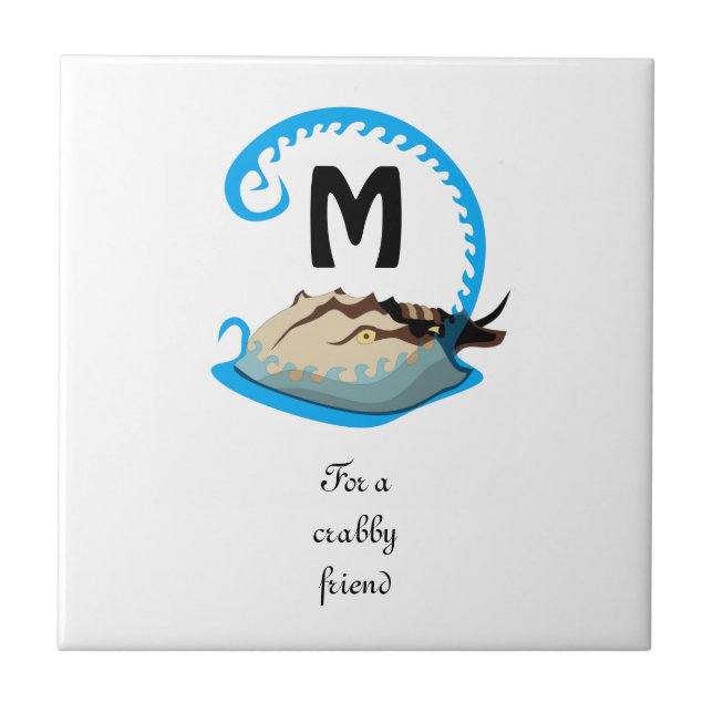 Horseshoe Crab Playing in der Water Monogram Fliese (Vorderseite)