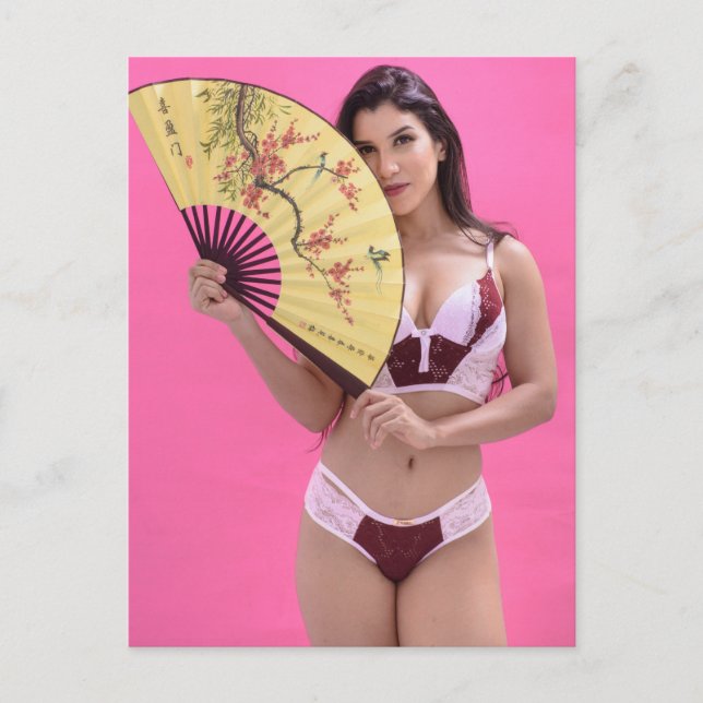 Hot-Dessous-Modell Postkarte (Vorderseite)