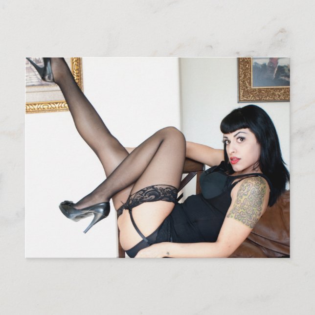 Hot Lady in Black Postkarte (Vorderseite)