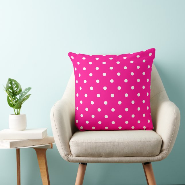 Hot Neon Pink and White Polka Dots Kissen (Stuhl )
