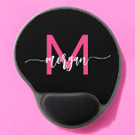 Hot Pink Black Modern Script Name Girl Monogram Gel Mousepad<br><div class="desc">Fügen Sie Ihrem Arbeitsbereich mit unserem Hot Pink Modern Script Girly Monogram Name Mouse Pad einen Pop Farbe hinzu! Dieses Mouse-Pad vereint Stil mit Praxisnähe und zeichnet sich durch ein lebhaftes, rosa Design aus, das mit Ihrem Namen in einem schicken, modernen Drehbuch personalisiert ist. Die glatte Oberfläche sorgt für präzise...</div>