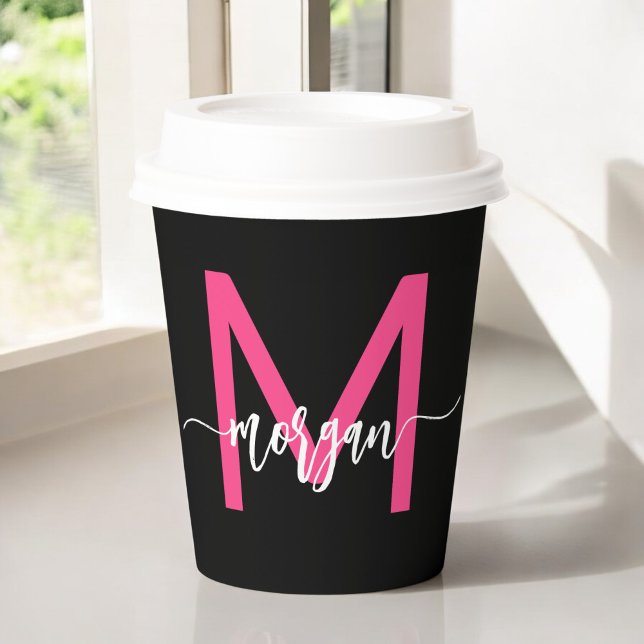 Hot Pink Black Modern Script Name Girl Monogram Pappbecher (Von Creator hochgeladen)