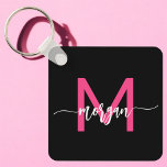 Hot Pink Black Modern Script Name Girl Monogram Schlüsselanhänger<br><div class="desc">Behalt deine Schlüssel stilvoll mit unserem Hot Pink Modern Script Girly Monogram Name Schlüsselanhänger! Dieser Schlüsselanhänger mit seinem lebhaften, rosafarbenen Design ist mit Ihrem Namen in einem schicken, modernen Drehbuch für eine maßgeschneiderte, modische Touch personalisiert. Ideal, um einen Flair in Ihre Tasche zu stecken, sowohl praktisch als auch stilvoll. Dieser...</div>