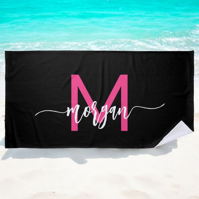 Hot Pink Black Modern Script Name Girl Monogram Strandtuch (Von Creator hochgeladen)