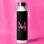 Hot Pink Black Modern Script Name Girl Monogram Trinkflasche<br><div class="desc">Bleibe mit unserem Hot Pink Modern Script Girly Monogram Name Water Flasche in stilvoller Weise hydriert! Diese Wasserflasche ist mit einem kühnen, rosafarbenen Design personalisiert und mit Ihrem Namen in einem eleganten, modernen Drehbuch für eine schicke, individuelle Touch. Er ist perfekt für Schulungen, Trainings oder unterwegs. Er ist aus langlebigen...</div>