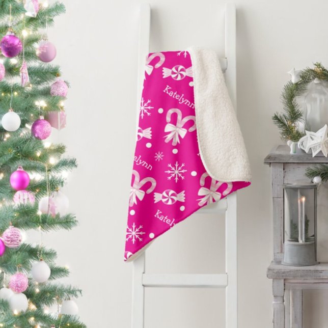 Hot Pink Candy Canes Peppermint & Snowflakes Name Sherpadecke (Von Creator hochgeladen)