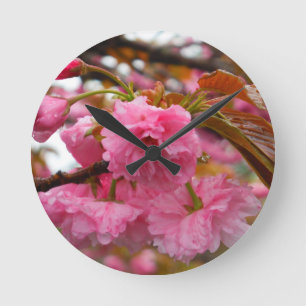 Hot Pink Cherry Blossom Flowers Runde Wanduhr