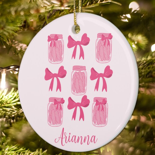 Hot Pink Coquette Pickle Jar und Bow Personalisier Keramik Ornament (Hot Pink Coquette Pickle Jar and Bow Personalized Ornament)