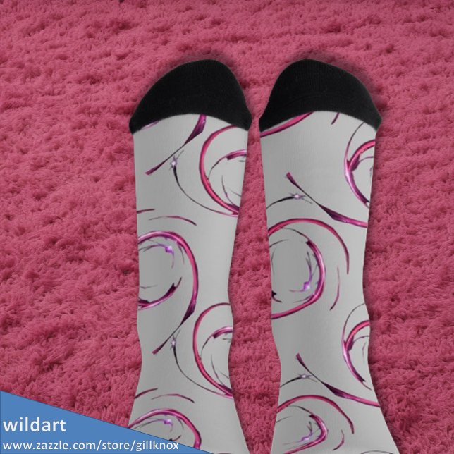 Hot Pink Galaxy auf Soft Gray Socken (Von Creator hochgeladen)