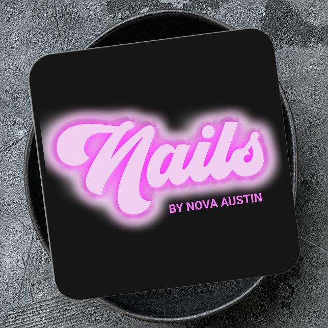 Hot Pink Glam Beauty Salon Nail Tech QR Code Quadratische Visitenkarte (Von Creator hochgeladen)