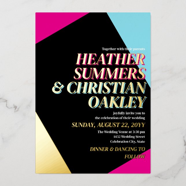 Hot Pink & Gold 80er Typografy Retro Wedding Folieneinladung (Vorderseite)