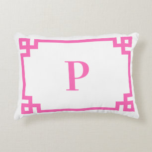 Hot Pink, griechischer Schlüssel, Monogramm Dekokissen