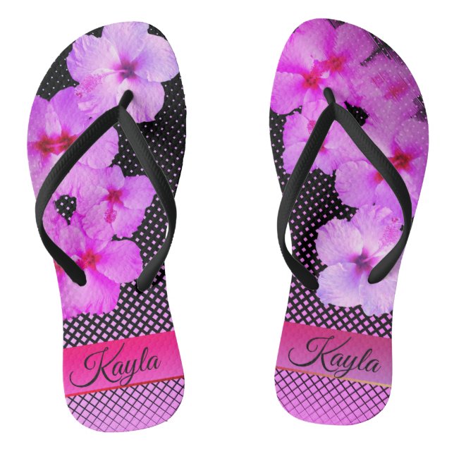 Hot-Pink-Hibiskus auf Schwarz und Rosa überprüft Flip Flops (Fußbett)