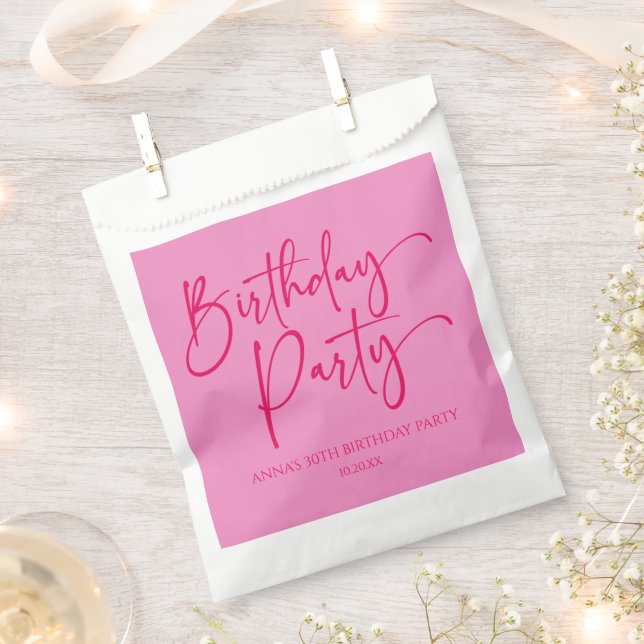 Hot Pink Modern Minimalist Birthday Party Geschenktütchen (Ausgeschnitten)