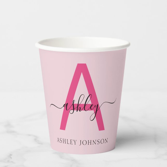 Hot Pink Modern Script Girl Monogram Name Pappbecher (Vorderseite)