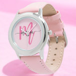 Hot Pink Modern Script Girls Monogram Name Armbanduhr<br><div class="desc">Mit unserer Hot Pink Modern Script Girls Monogram Name Watch mit Eleganz ergänzen! Dieses stilvolle Uhrwerk besticht durch ein lebendiges, heiß rosa Gesicht, das mit Ihrem Namen in einem schicken, modernen Drehbuch für ein einzigartiges, individuelles Aussehen personalisiert ist. Perfekt um jedem Outfit einen Pop Farbe hinzuzufügen, kombiniert es Mode mit...</div>