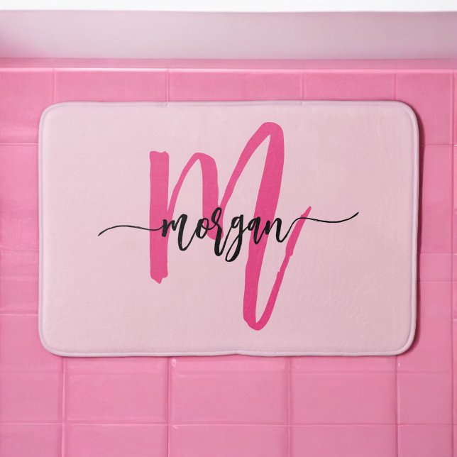 Hot Pink Monogram Girl's Dorm Room Badematte (Von Creator hochgeladen)