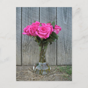 Hot Pink Rose Bouquet am Barn Postcard Postkarte