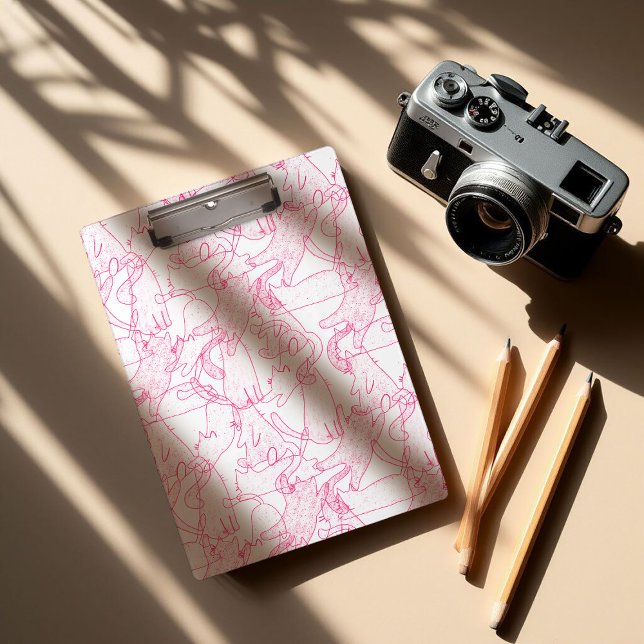 Hot Pink Scribble Cats – modern cute Pattern Klemmbrett (Von Creator hochgeladen)