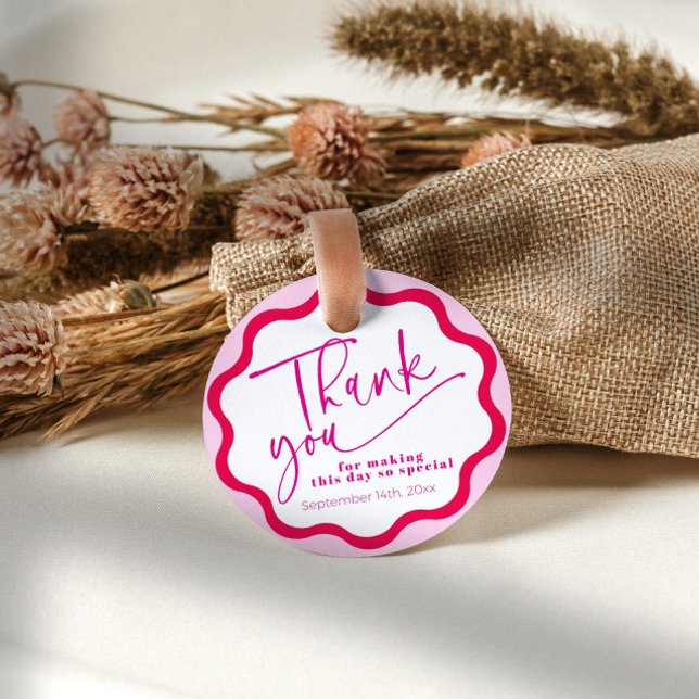 Hot Pink Wavy Border Danke Brautparty Geschenkanhänger (Hot pink wavy border thank you tag round)