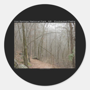 Hot Springs Nationalpark, AR - verzauberte Wege Runder Aufkleber