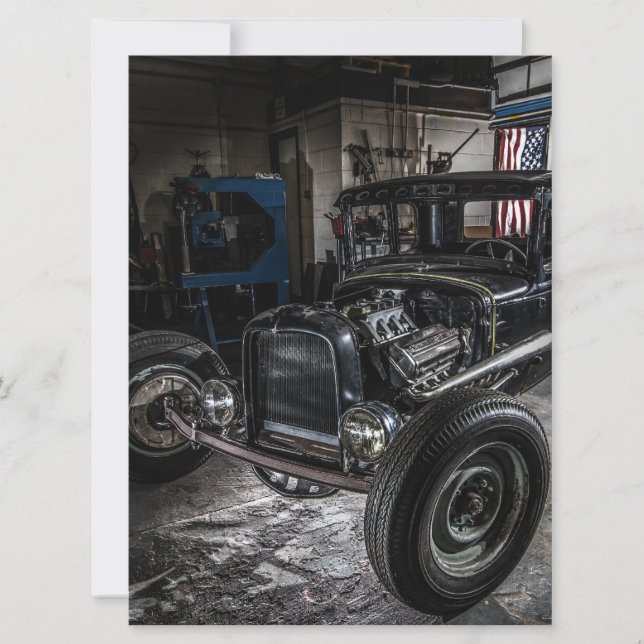 Hotrod dans une invitation au garage (Devant)