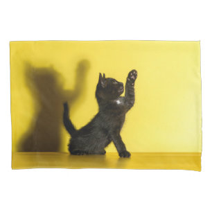 Housse D'oreillers Animaux de bébés cutest   Black Cat Jouer