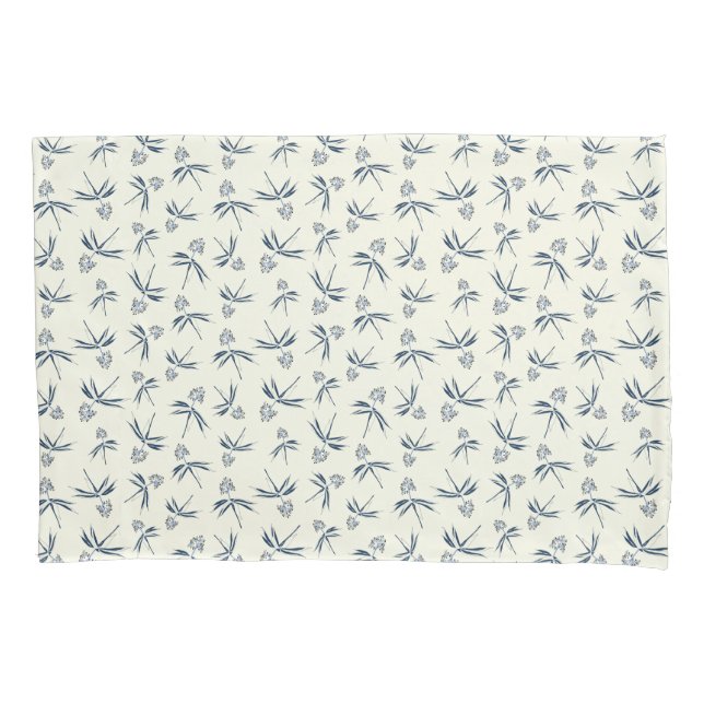 Housse D'oreillers Branches bleues sur crème - motif sans soudure. (devant)