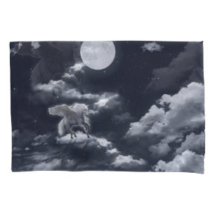 Housse D'oreillers Cheval ailé blanc : ciel illuminé par la lune.
