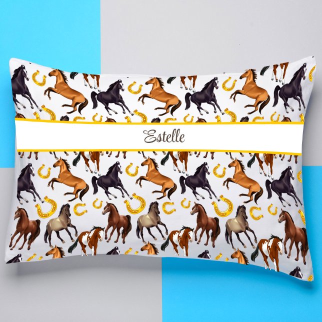 Housse D'oreillers Chevaux et motif de chaussures de cheval personnal (Horse themed room decor personalized name horses collage pillow case horse lovers gifts)