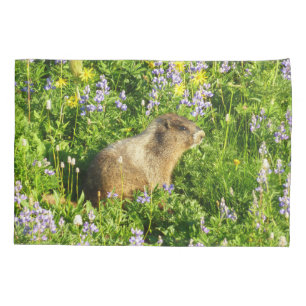 Housse D'oreillers Marmot dans le Mont Rainier Fleurs sauvages