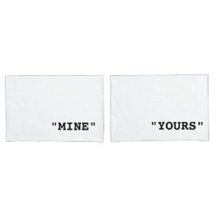 HOUSSE D'OREILLERS MINE ET VOTRE PAIRE DE TYPOGRAPHIE DE PILLOWCASES