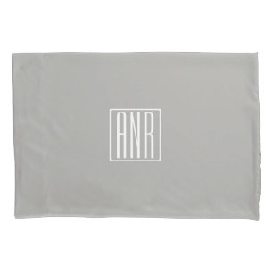 Housse D'oreillers Monogramme initial   Blanc sur gris clair