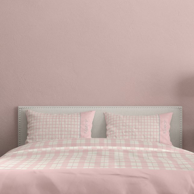 Housse D'oreillers Nom personnalisé Pink Simple Plaid Foyer (Simple Pink Plaid Custom Name Farmhouse Duvet Cover)