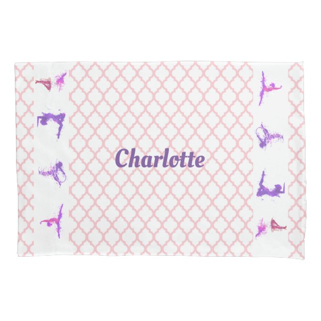 Housse D'oreillers Pink Girls Gymnastics Quatrefoil Monogramme Nom (devant)