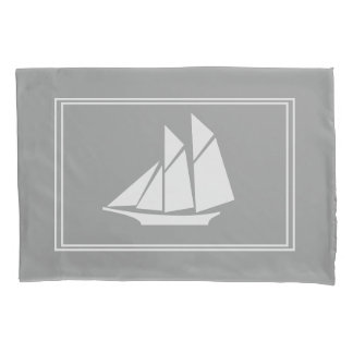Housse D'oreillers Silhouette de voilier blanc nautique
