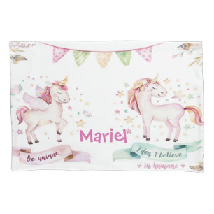 Housse D'oreillers Unicornes dans amour style boho ajouter nom
