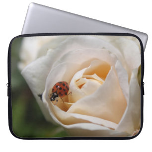 Housse Pour Ordinateur Portable Belle rose blanche et coccinelle