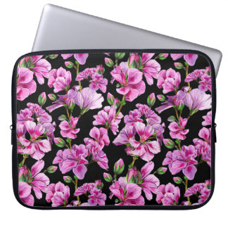 Housse Pour Ordinateur Portable Branches de géranium, bourgeons roses aquarelles.